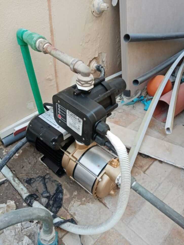 Water Booster Pump with Pressure Control - Professional plumbing services in Qatar